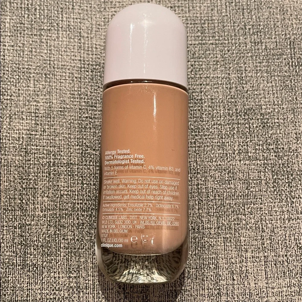 Clinique Even Better Clinical Vitamin Makeup Broad Spectrum SPF 45 Foundation